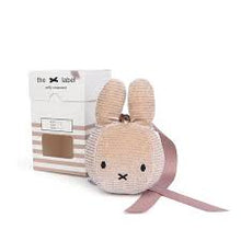 Cargar imagen en el visor de la galería, Miffy Ornament Sparkle Sand in giftbox - 12 cm
